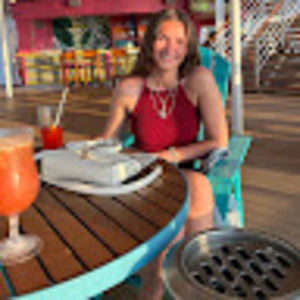 Meet your Posher, Julianna